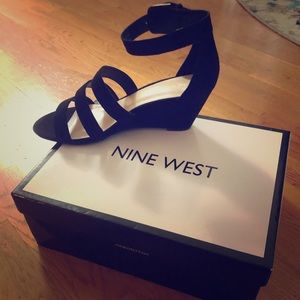 Nine West low wedge sandals size 9